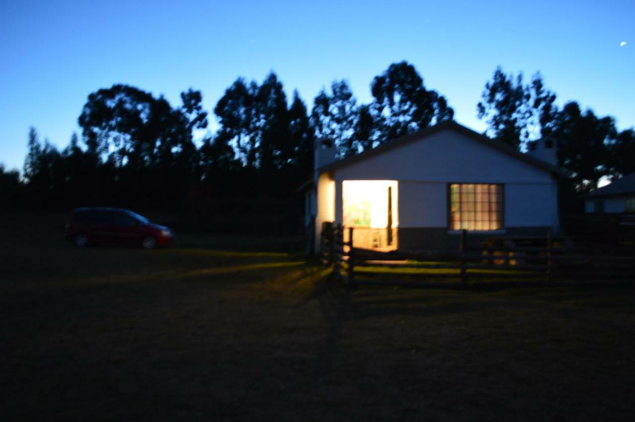 Dullstroom On The Dam Екстер'єр фото