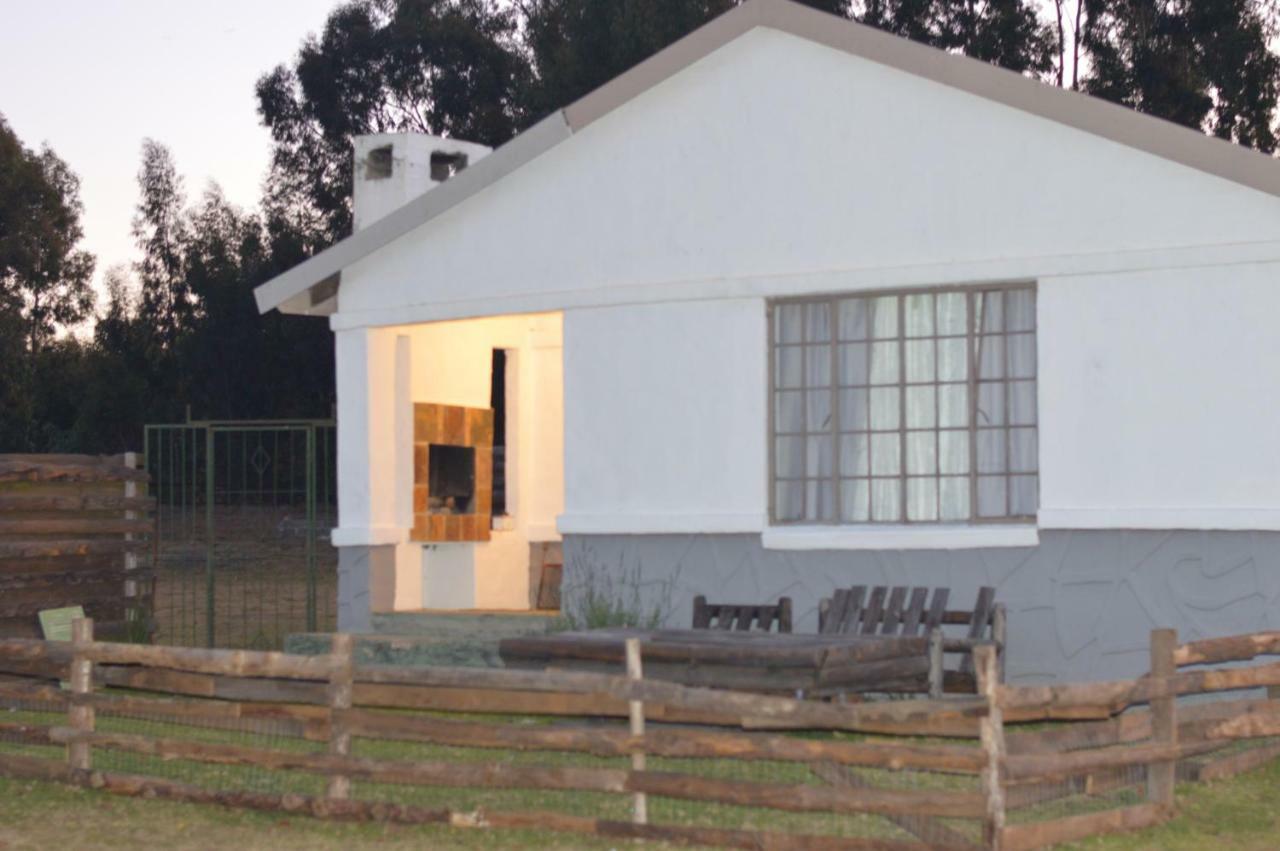 Dullstroom On The Dam Екстер'єр фото