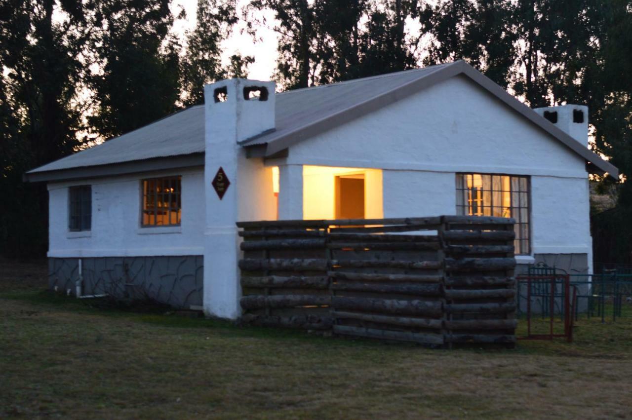 Dullstroom On The Dam Екстер'єр фото